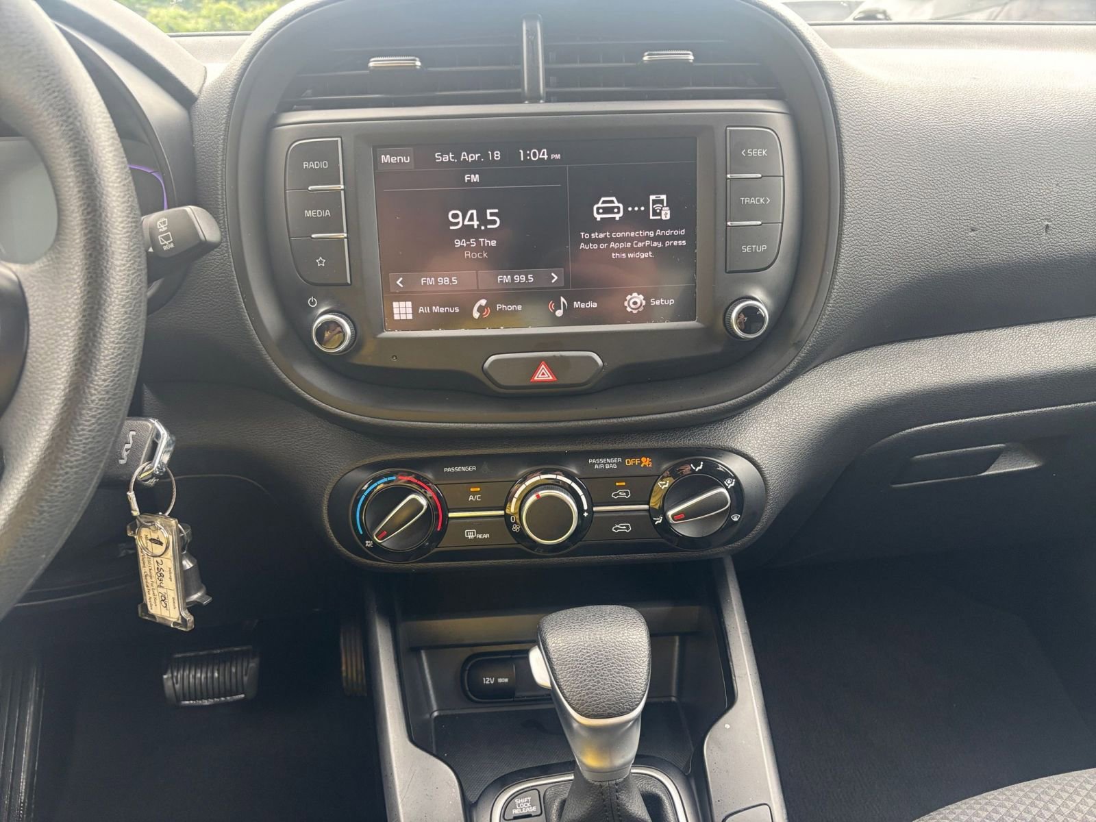 Used 2025 Kia Soul LX w/ LX Technology Package FWD image 17