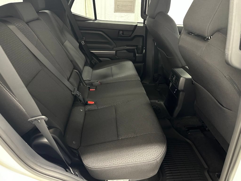 Used 2025 Toyota 4Runner SR5 AWD/4WD image 52