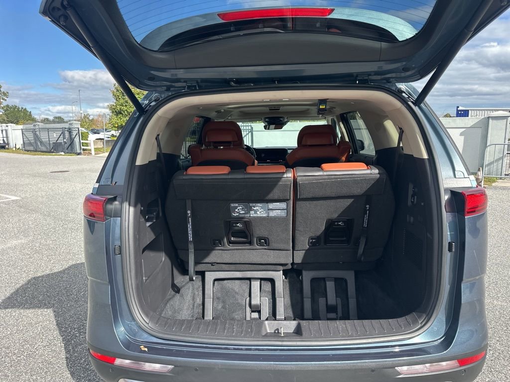 Used 2024 Kia Carnival SX Prestige image 8