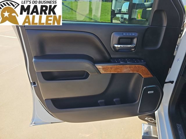 Used 2017 Chevrolet Silverado 1500 High Country AWD/4WD image 21