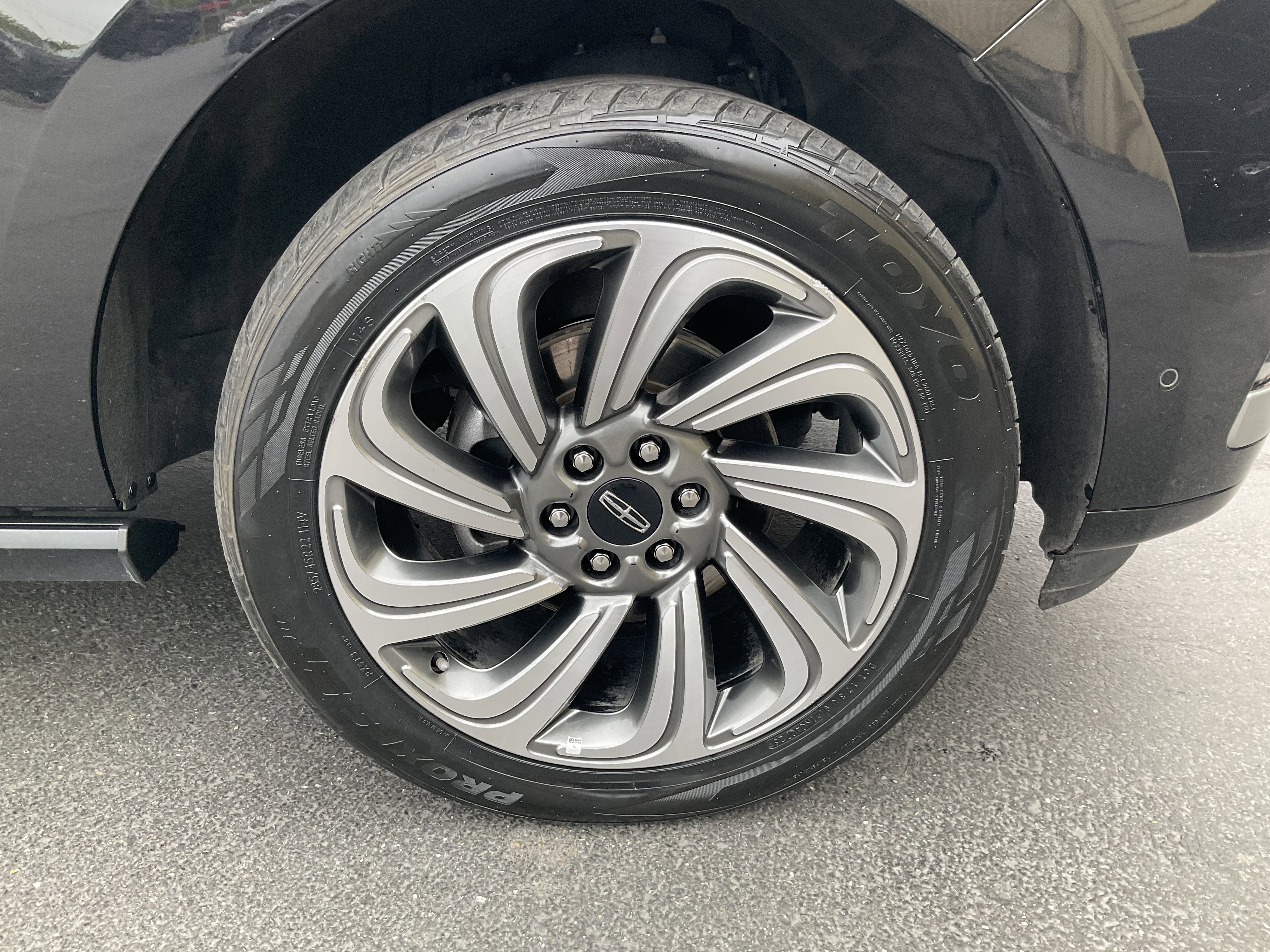 Used 2024 Lincoln Navigator L 4WD image 11