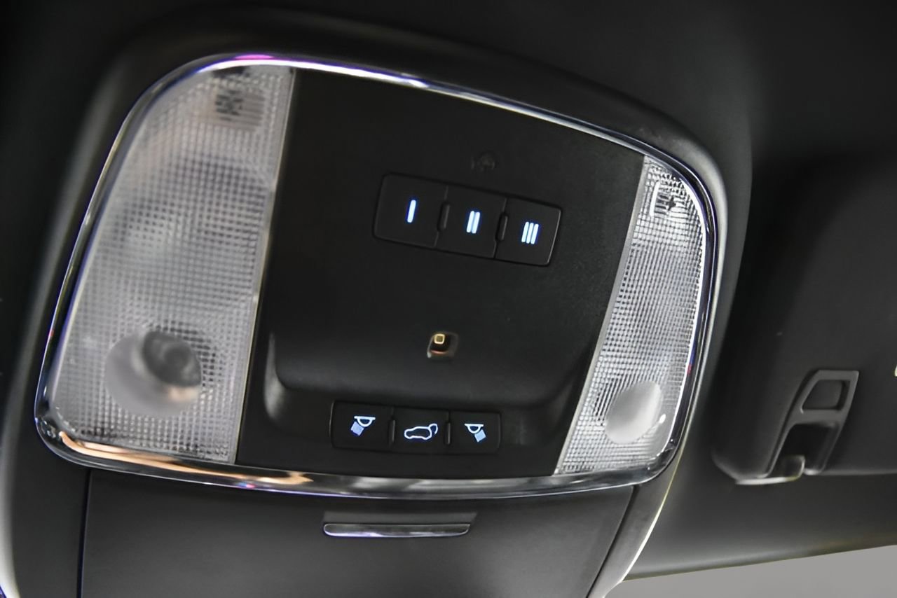 Used 2020 Dodge Durango R/T w/ Technology Group image 31