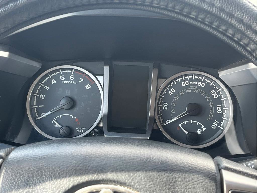 Used 2016 Toyota Tacoma SR5 w/ Towing Package image 25