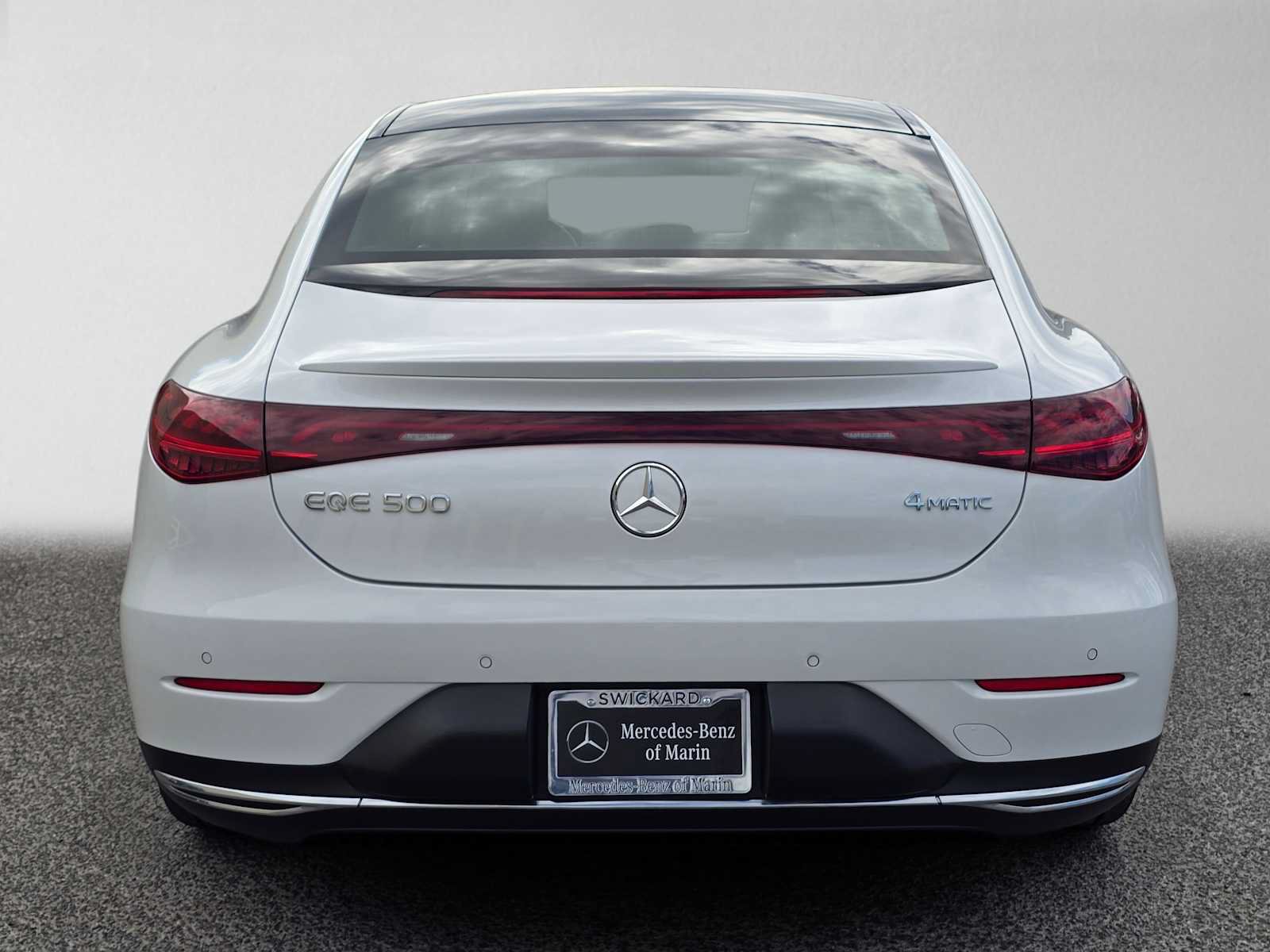 Used 2023 Mercedes-Benz EQE 500 4MATIC Sedan image 4