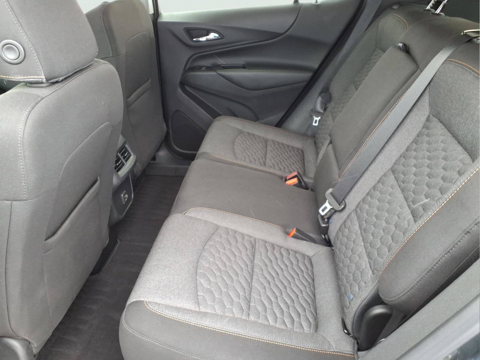 Used 2020 Chevrolet Equinox LT w/ Driver Convenience Package image 7