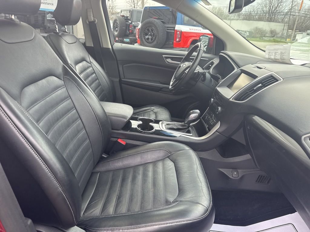 Used 2015 Ford Edge SEL w/ Equipment Group 201A image 32