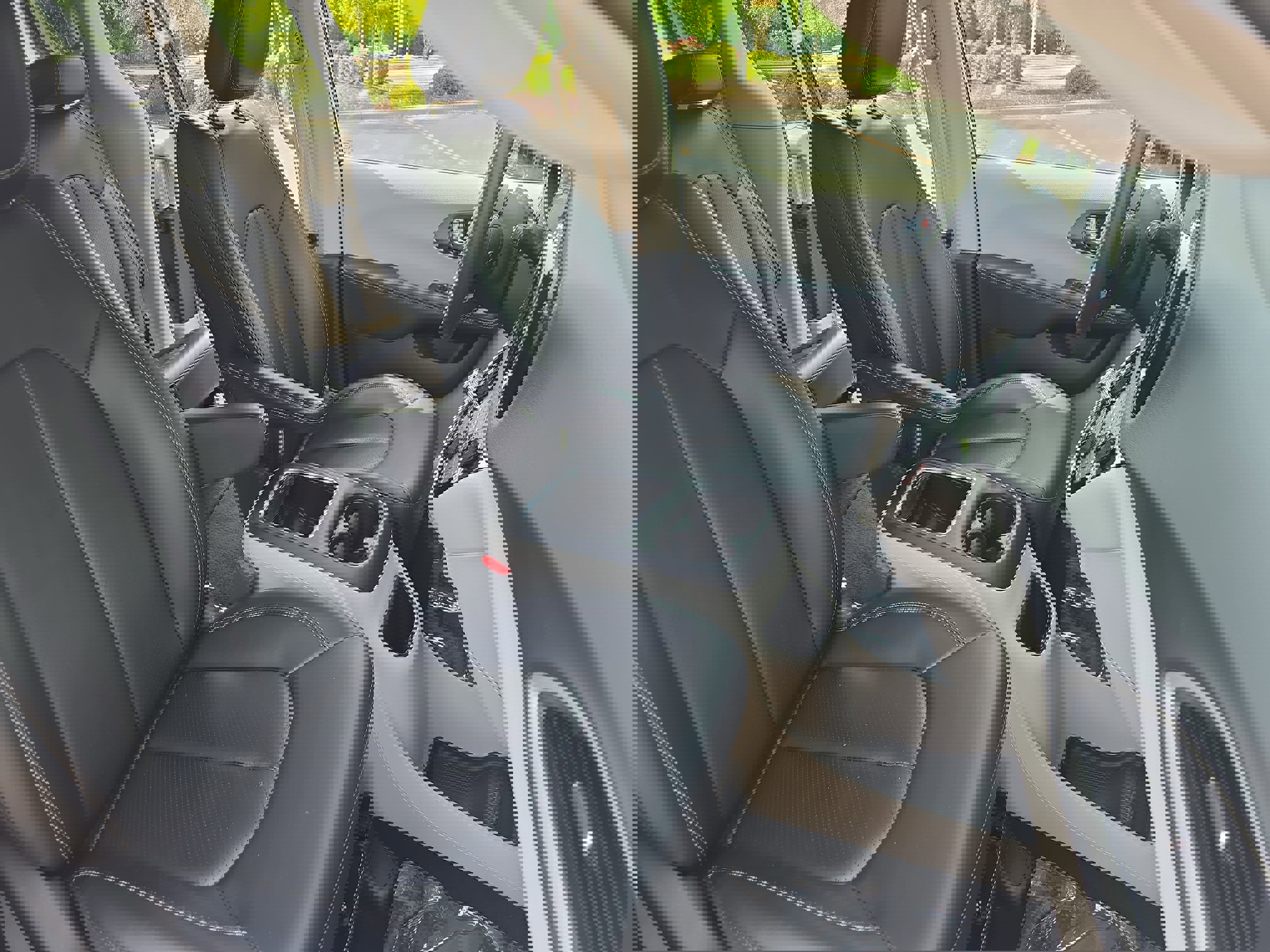 Used 2024 Chrysler Pacifica Touring-L image 10