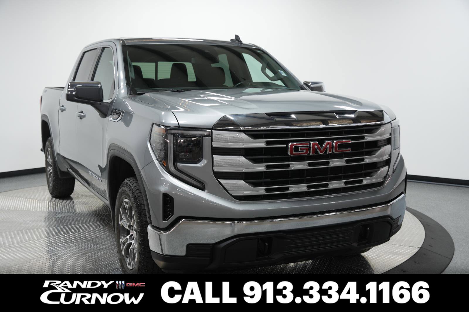 Used 2023 GMC Sierra 1500 SLE w/ Preferred Package image 1