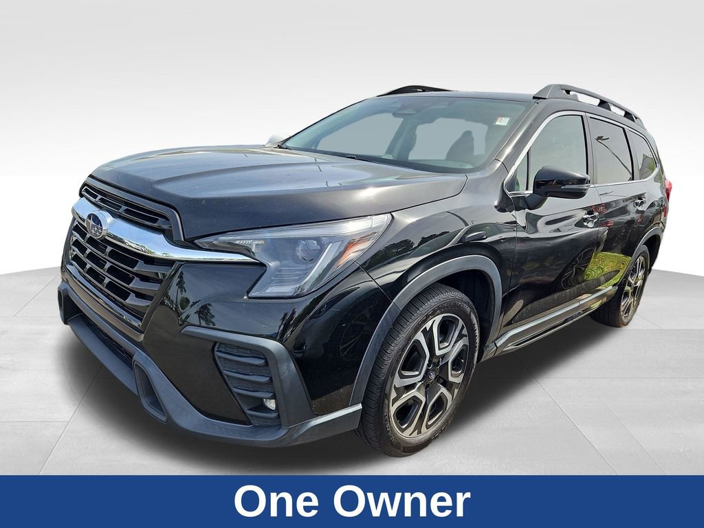 Used 2023 Subaru Ascent Limited image 3