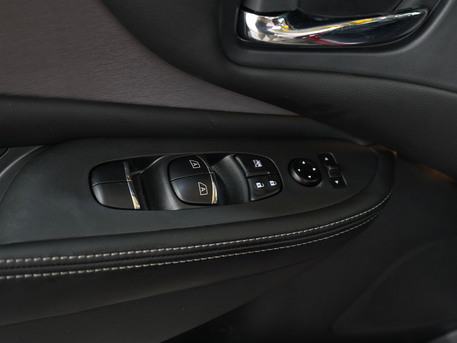 Used 2024 Nissan Murano SL AWD/4WD image 20