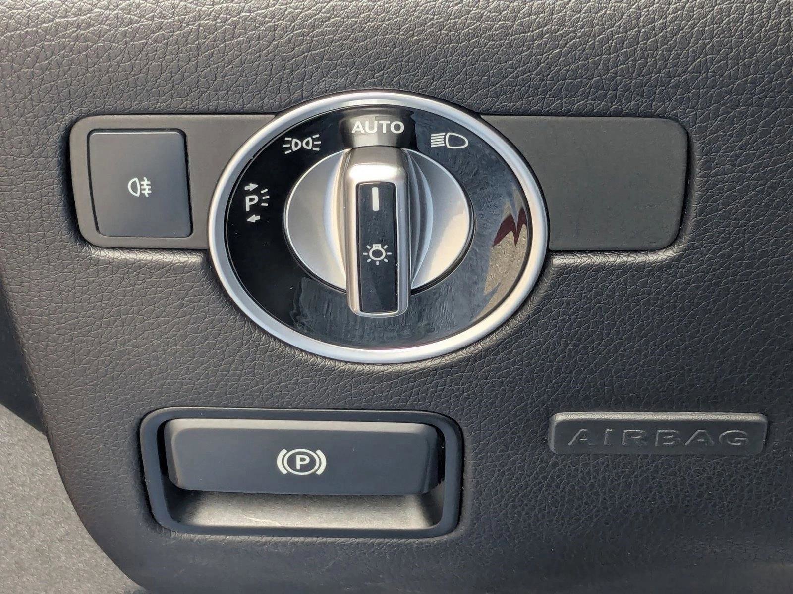 Used 2017 Mercedes-Benz SLC 43 AMG image 16