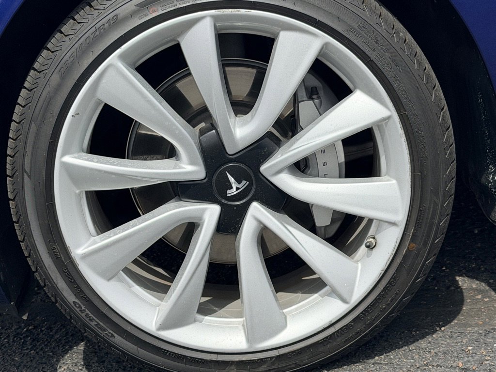 Used 2019 Tesla Model 3 Standard Range image 39