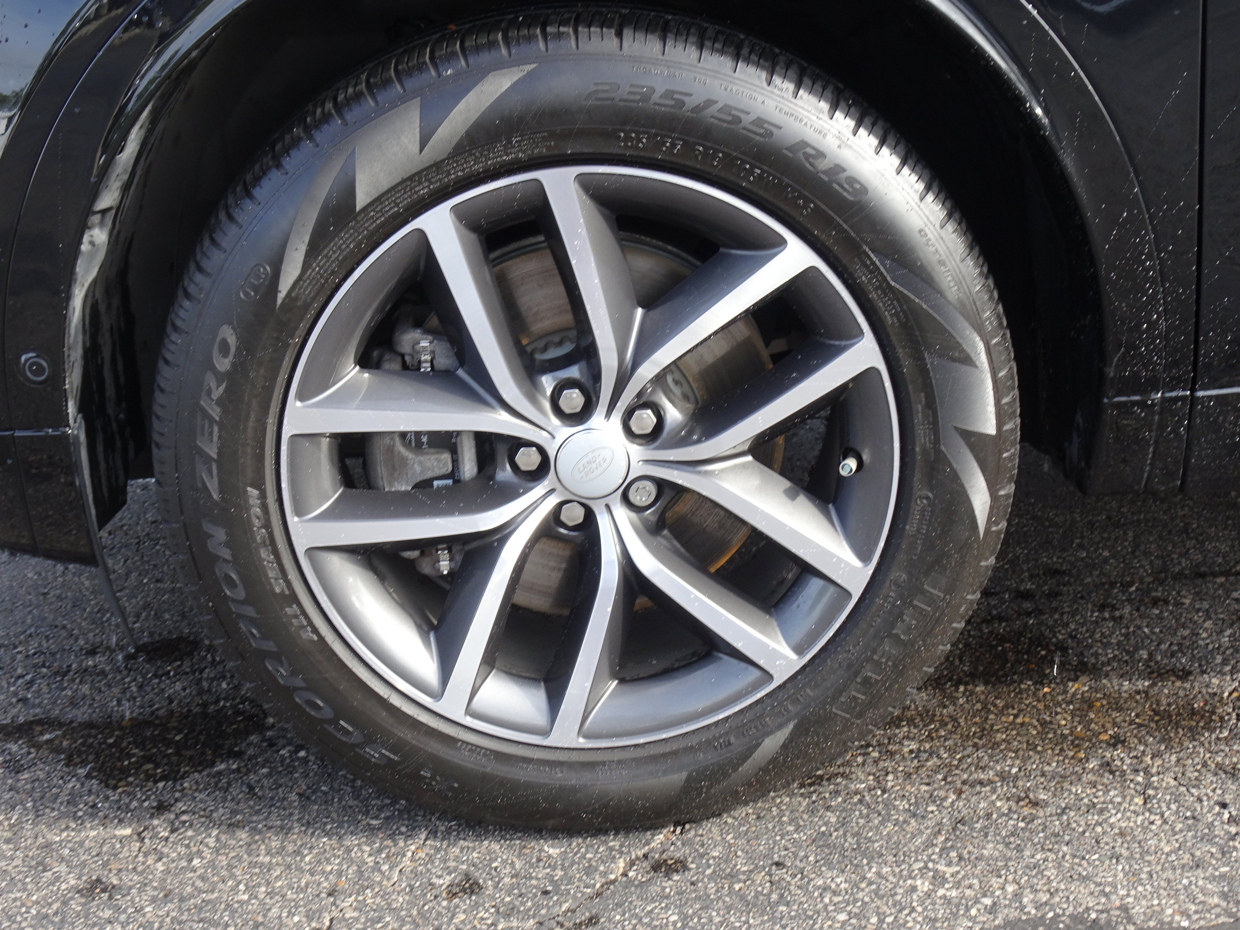 Used 2025 Land Rover Discovery Sport S AWD/4WD image 8