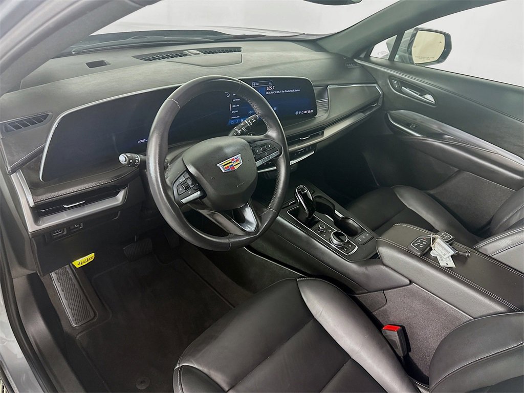 Used 2024 Cadillac XT4 Premium Luxury image 29