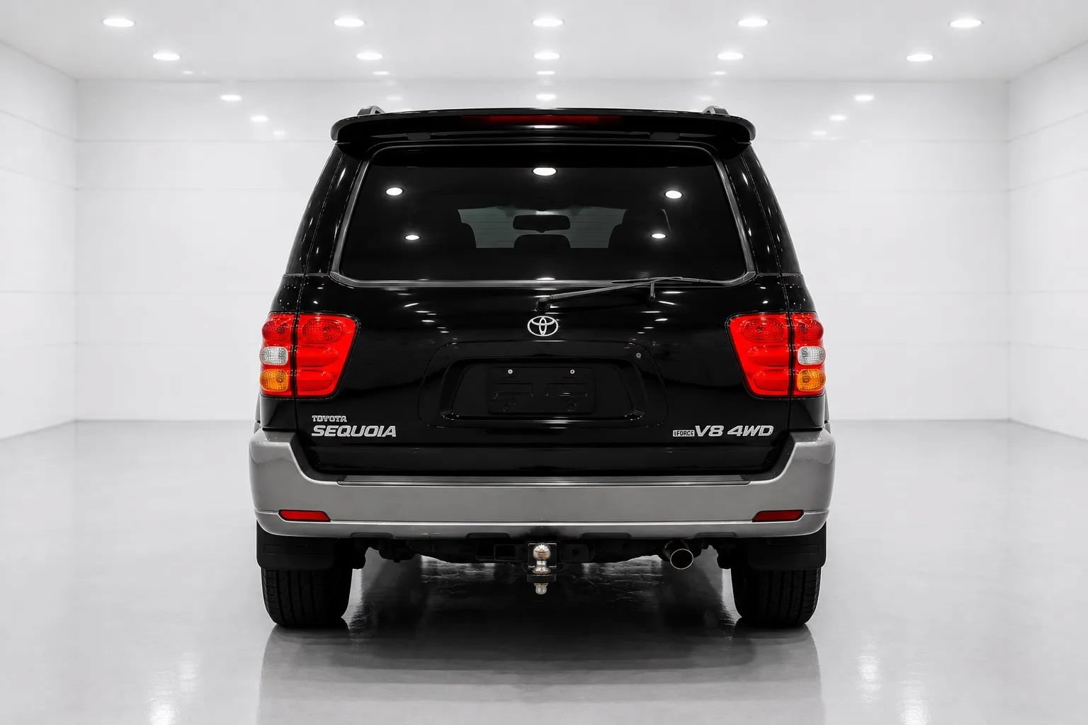 Used 2004 Toyota Sequoia SR5 AWD/4WD image 4