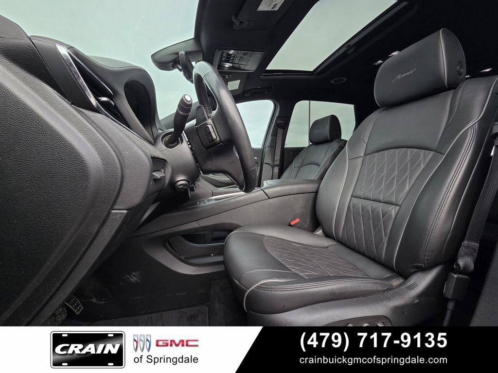 Used 2023 Buick Enclave Avenir w/ Avenir Technology Package AWD/4WD image 23