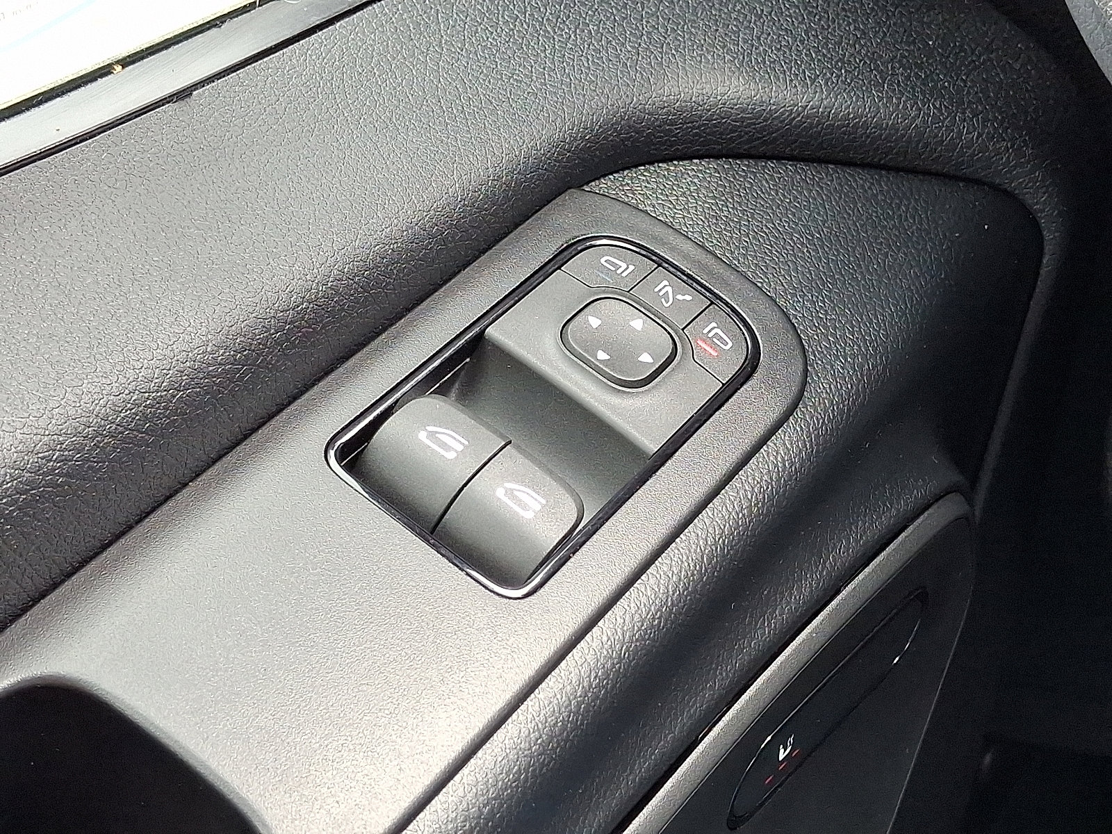 Used 2025 Mercedes-Benz Sprinter 2500 image 26