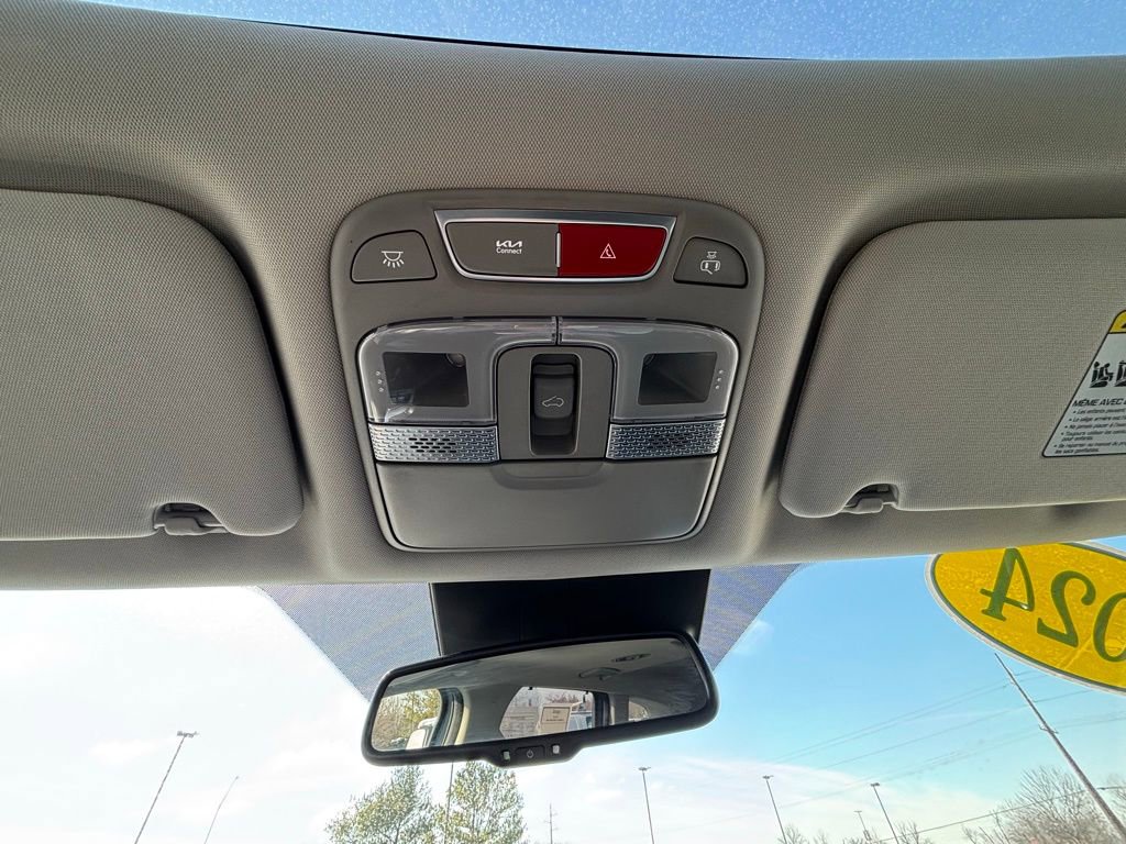 Used 2024 Kia Telluride EX w/ EX Captain's Chair Package image 47