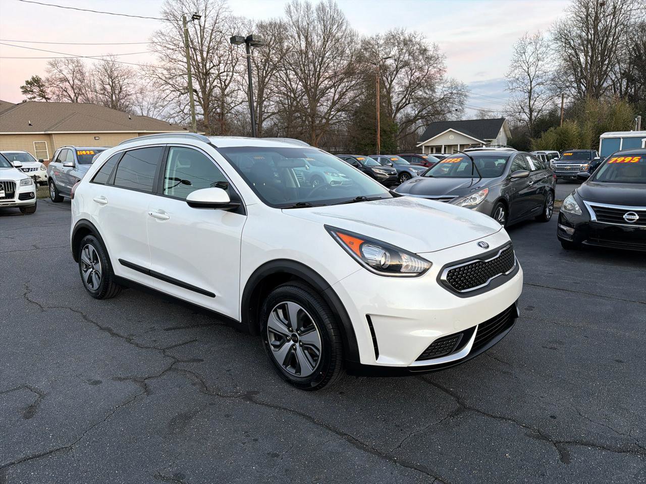 Used 2019 Kia Niro LX image 5