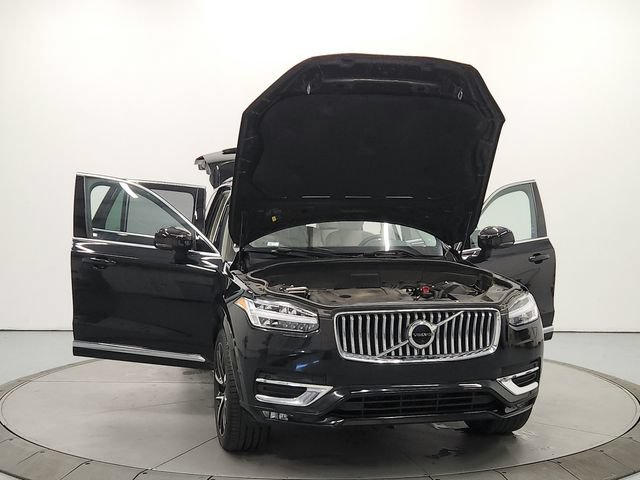 Used 2023 Volvo XC90 B6 Plus w/ Protection Package AWD/4WD image 10