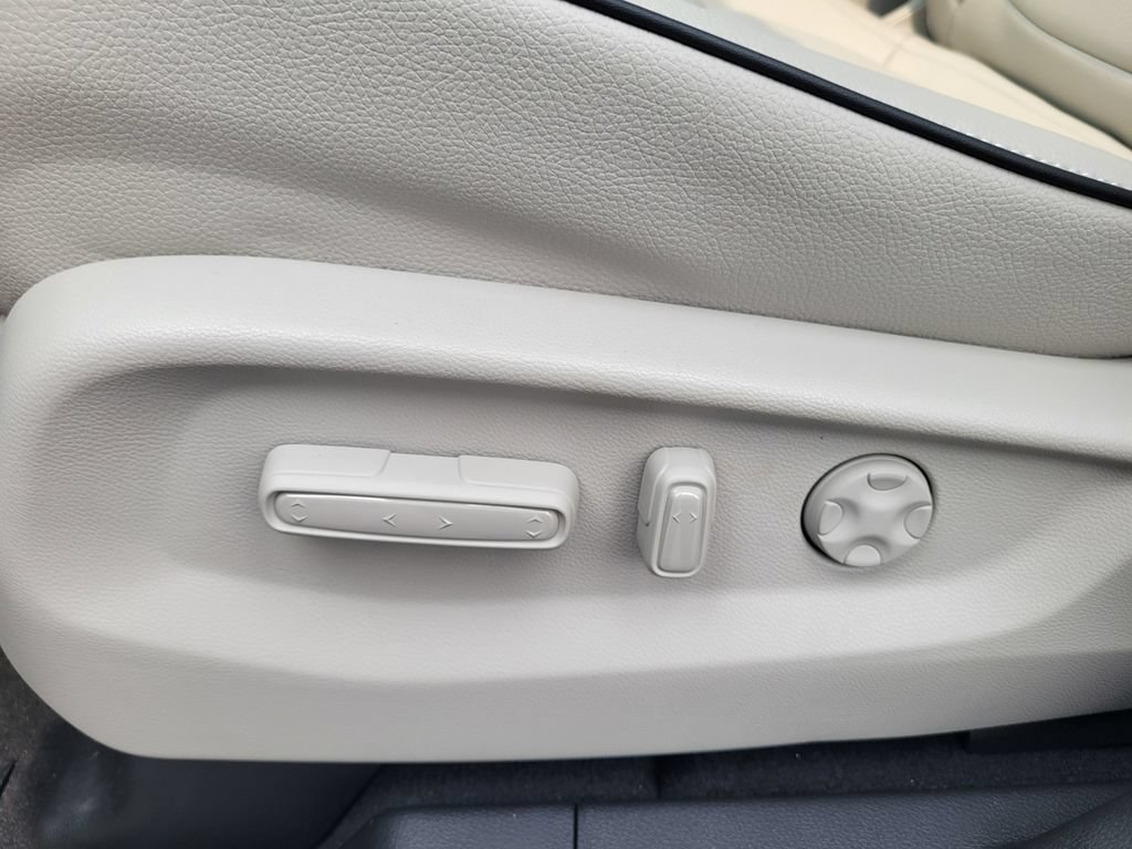 New 2026 Honda Odyssey Touring image 15