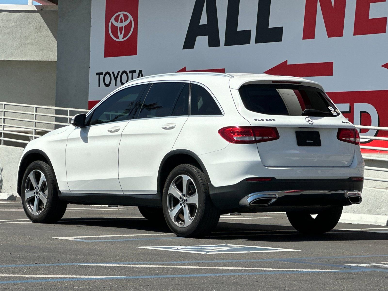 Used 2019 Mercedes-Benz GLC 300 4MATIC image 3