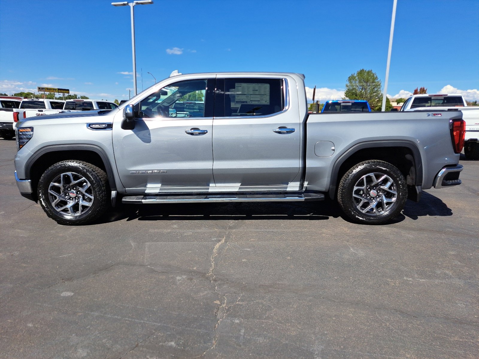 New 2026 GMC Sierra 1500 SLT w/ SLT Premium Package image 11