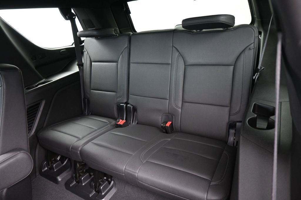 Used 2023 Chevrolet Tahoe Z71 w/ Luxury Package AWD/4WD image 38