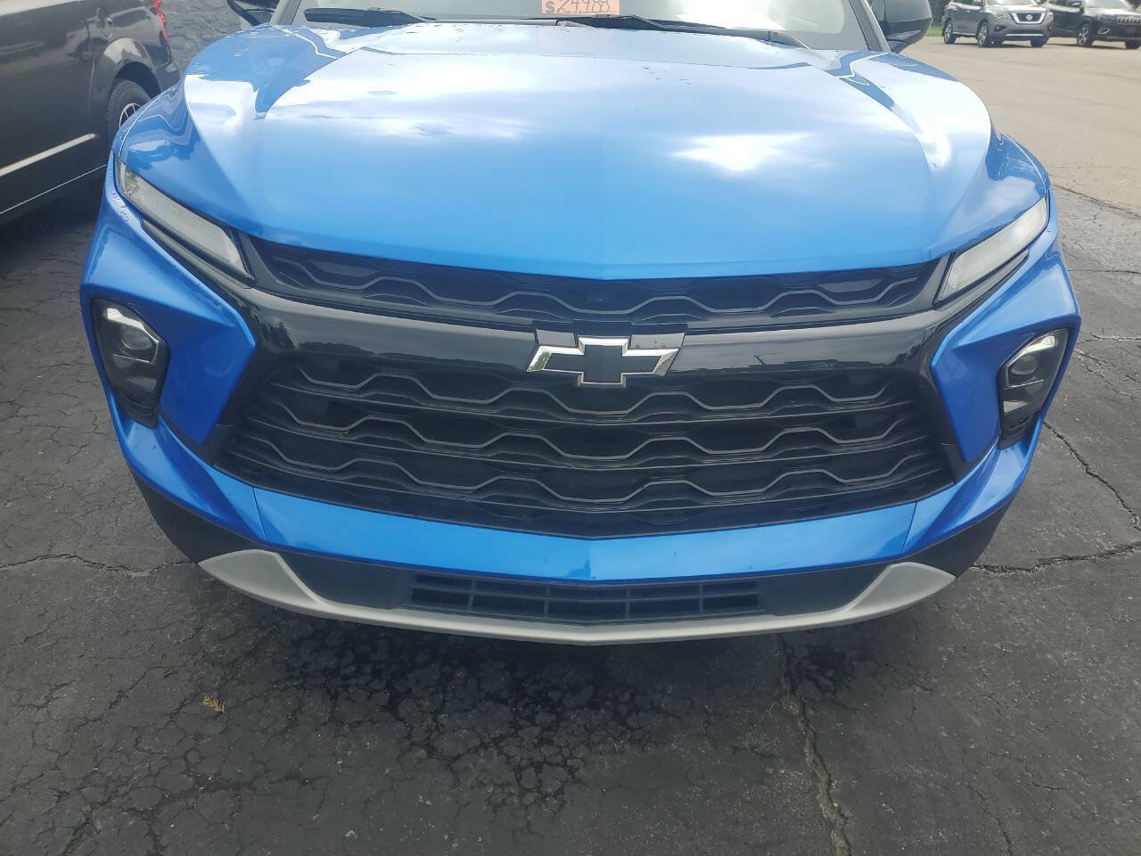 Used 2024 Chevrolet Blazer LT w/ Convenience Package FWD image 2