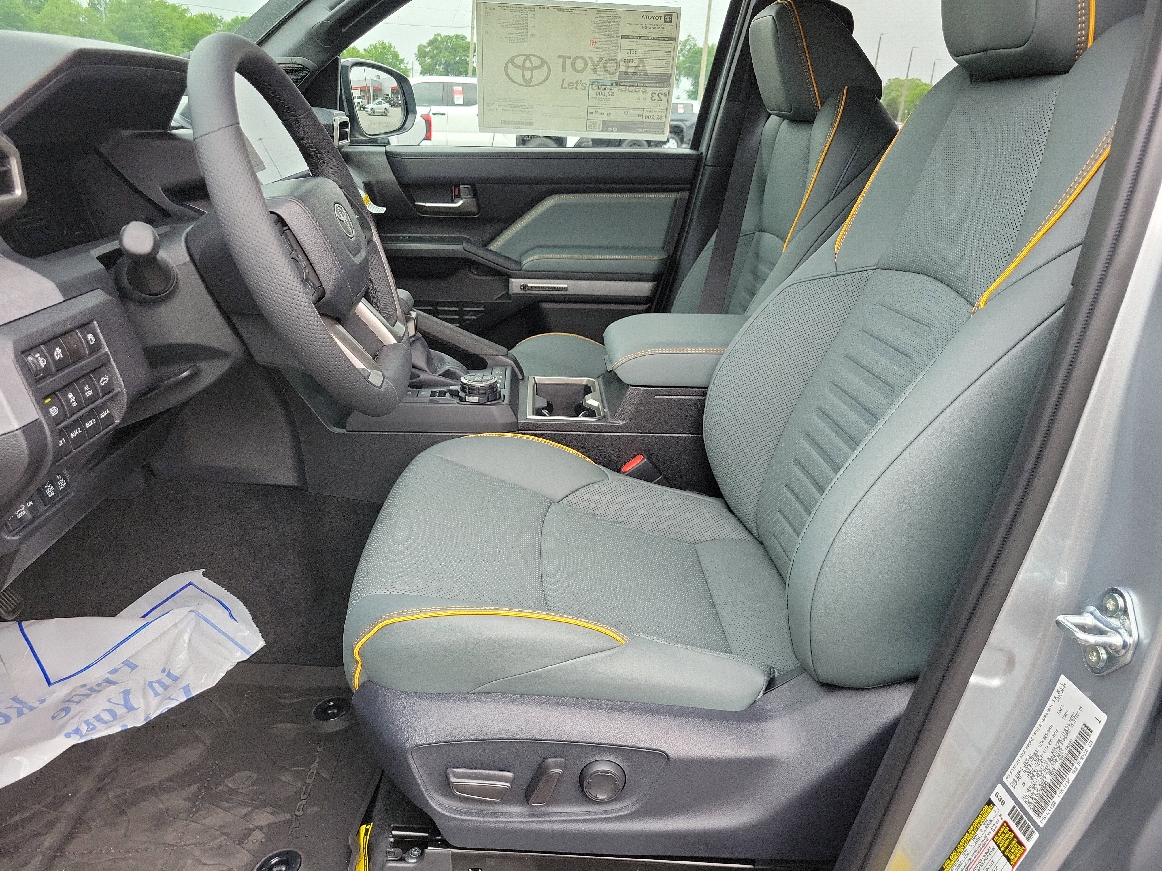 New 2025 Toyota Tacoma 4x4 Double Cab Hybrid image 12