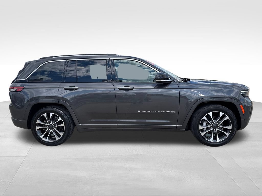Used 2023 Jeep Grand Cherokee Overland AWD/4WD image 6
