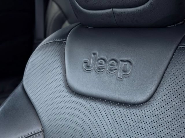 Certified 2023 Jeep Cherokee Altitude Lux w/ Lux Elite Package AWD/4WD image 21