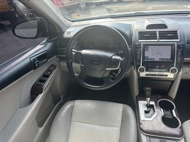 Used 2012 Toyota Camry XLE FWD image 17