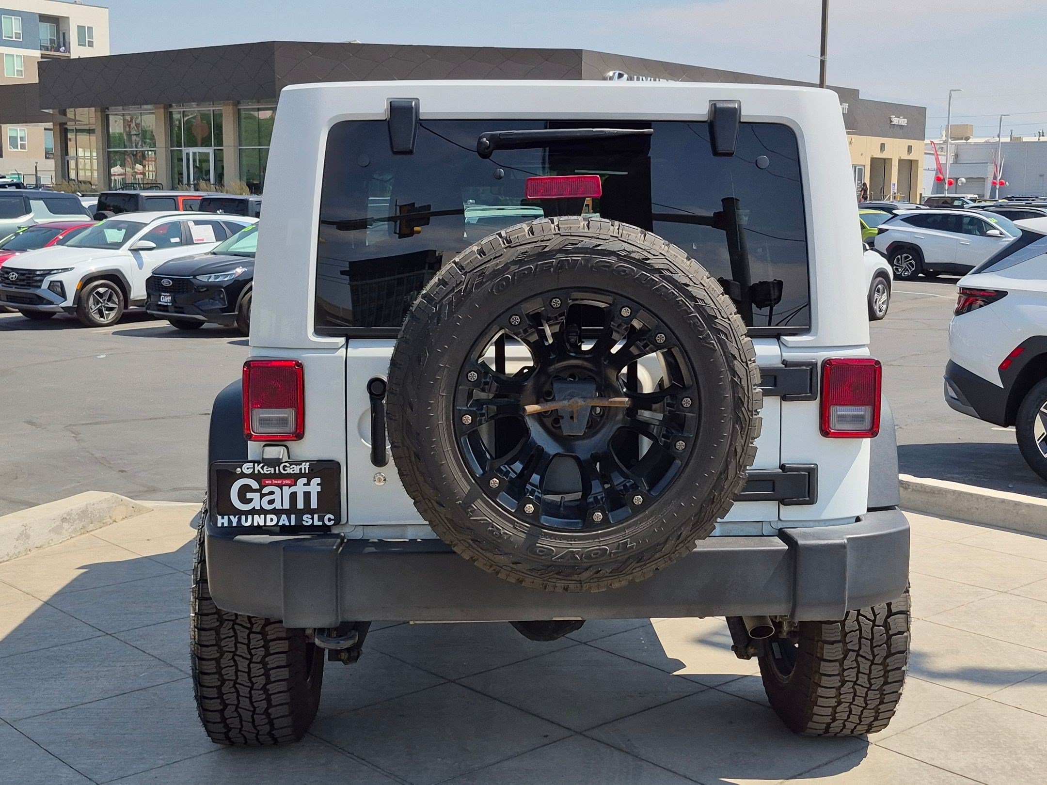Used 2017 Jeep Wrangler Unlimited Rubicon w/ Cold Weather Group AWD/4WD image 5