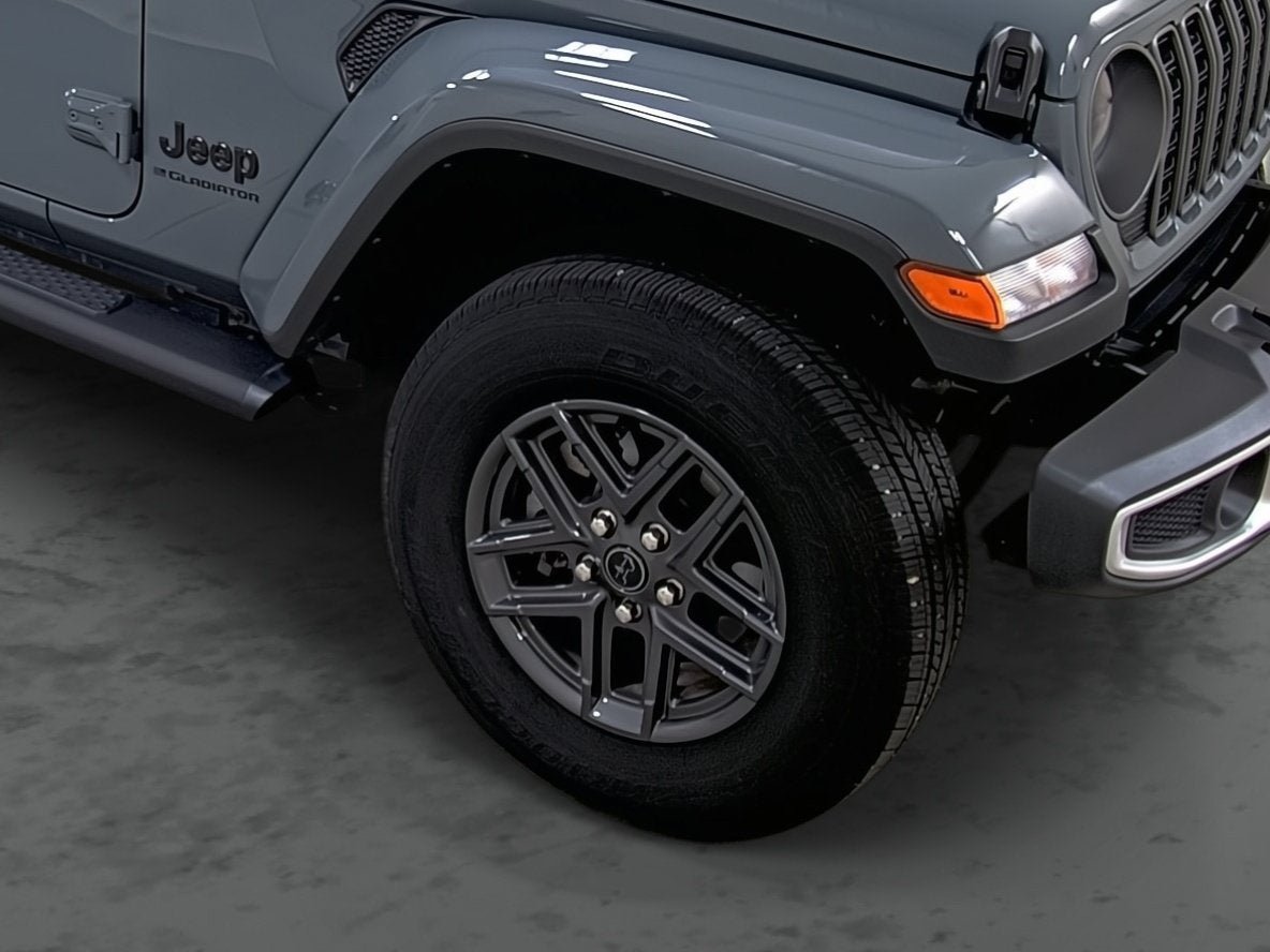 Used 2025 Jeep Gladiator Sport AWD/4WD image 14