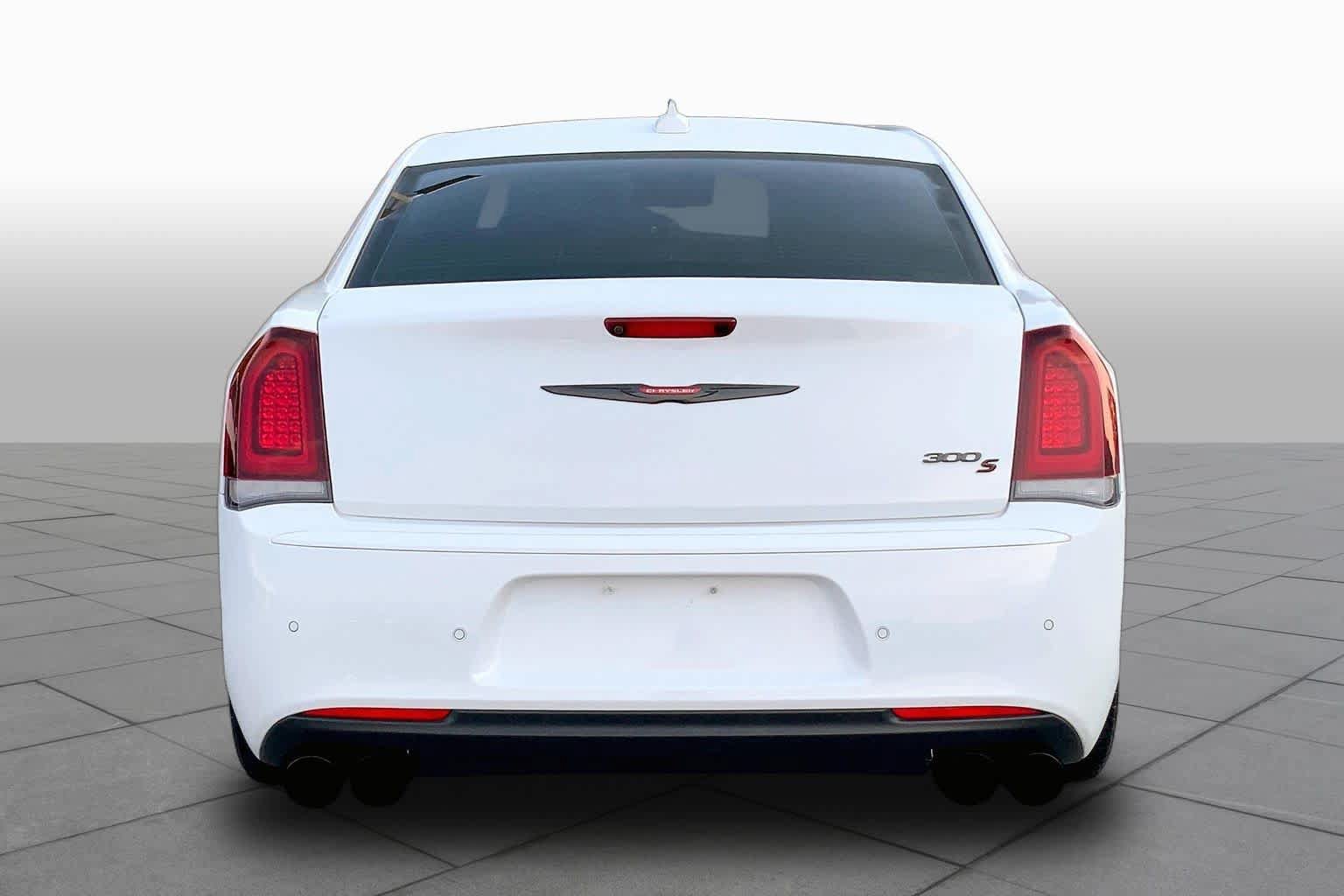 Used 2023 Chrysler 300 S w/ Comfort Group RWD image 5