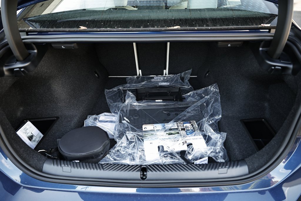 New 2026 BMW 530i w/ Premium Package image 29