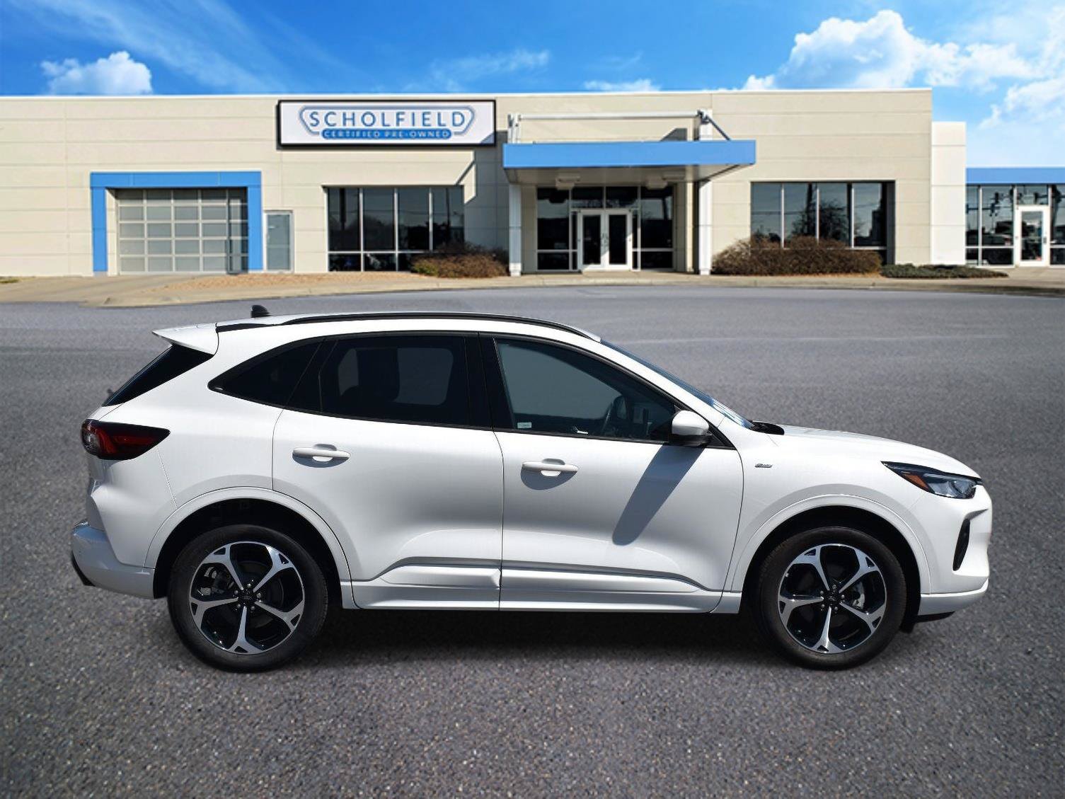 Used 2023 Ford Escape ST-Line Select w/ Tech Pack #2 AWD/4WD image 2