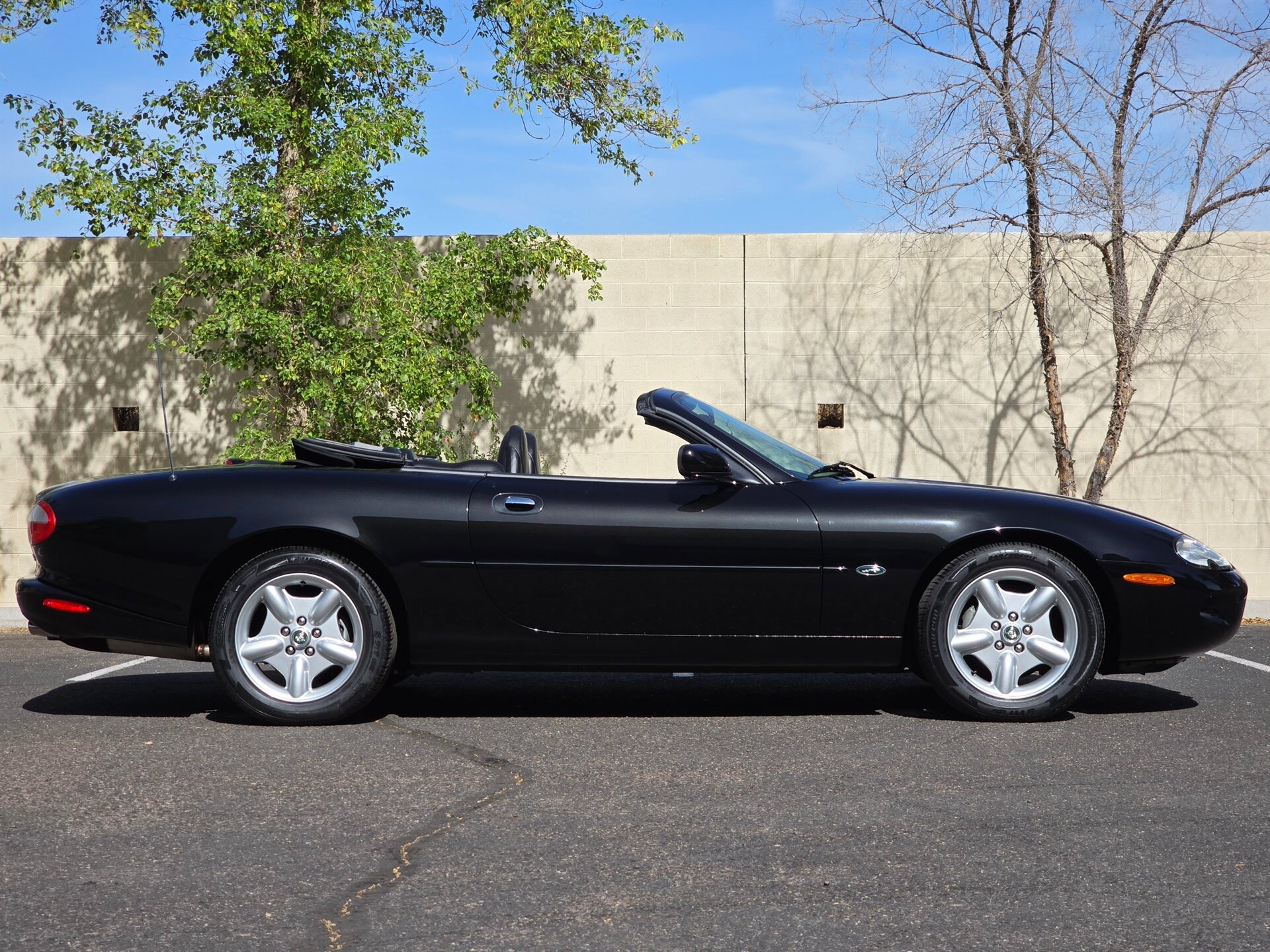 Used 1998 Jaguar XK8 Convertible RWD image 13