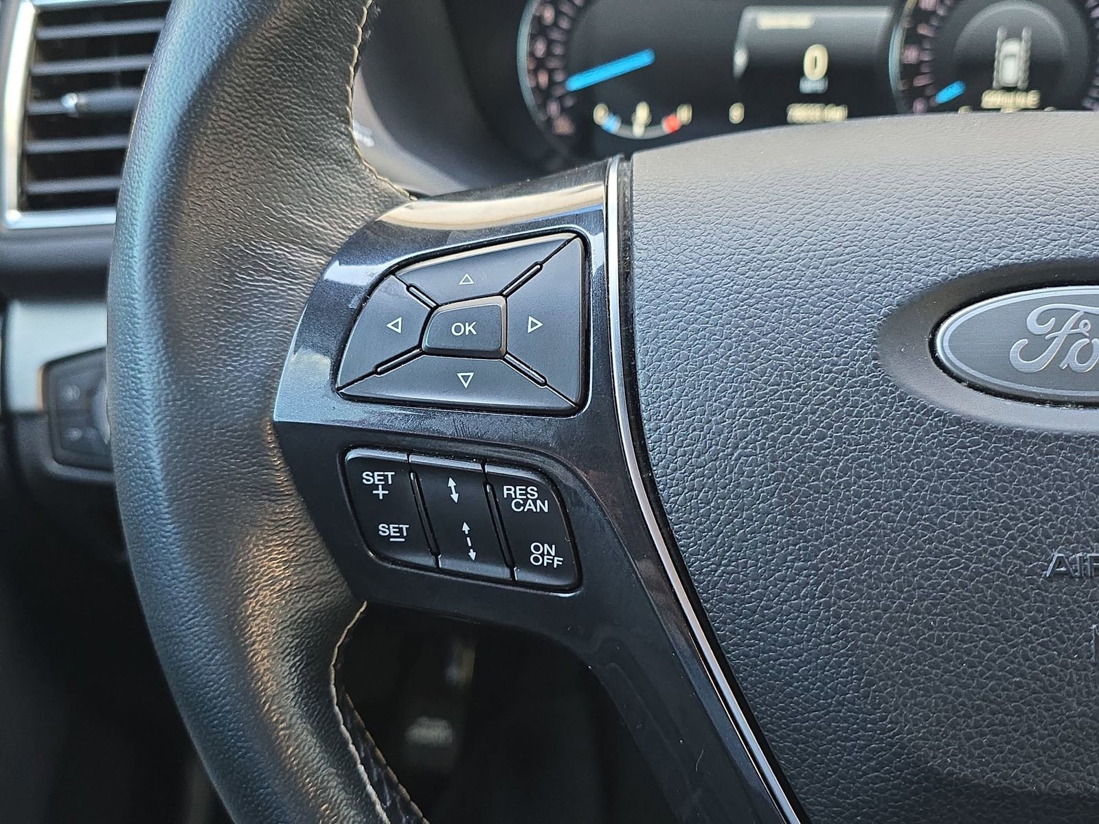 Used 2018 Ford Explorer Platinum image 20