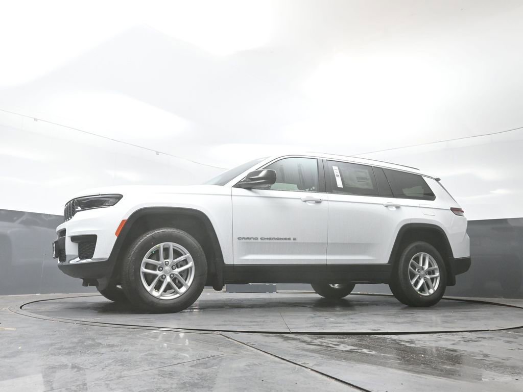 New 2026 Jeep Grand Cherokee L Laredo w/ Trailer Tow Package image 39