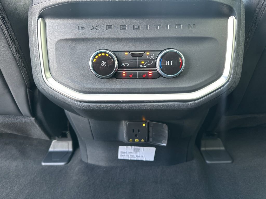 New 2026 Ford Expedition Max Platinum w/ Driver's Package image 34