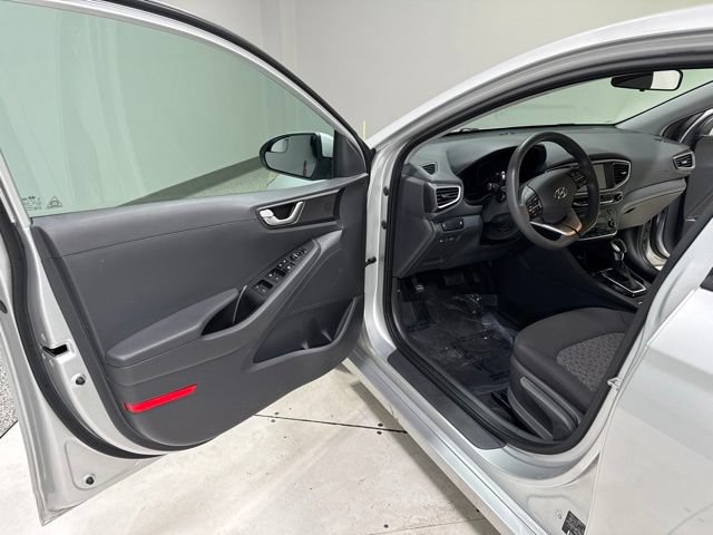 Used 2019 Hyundai Ioniq Blue FWD image 7