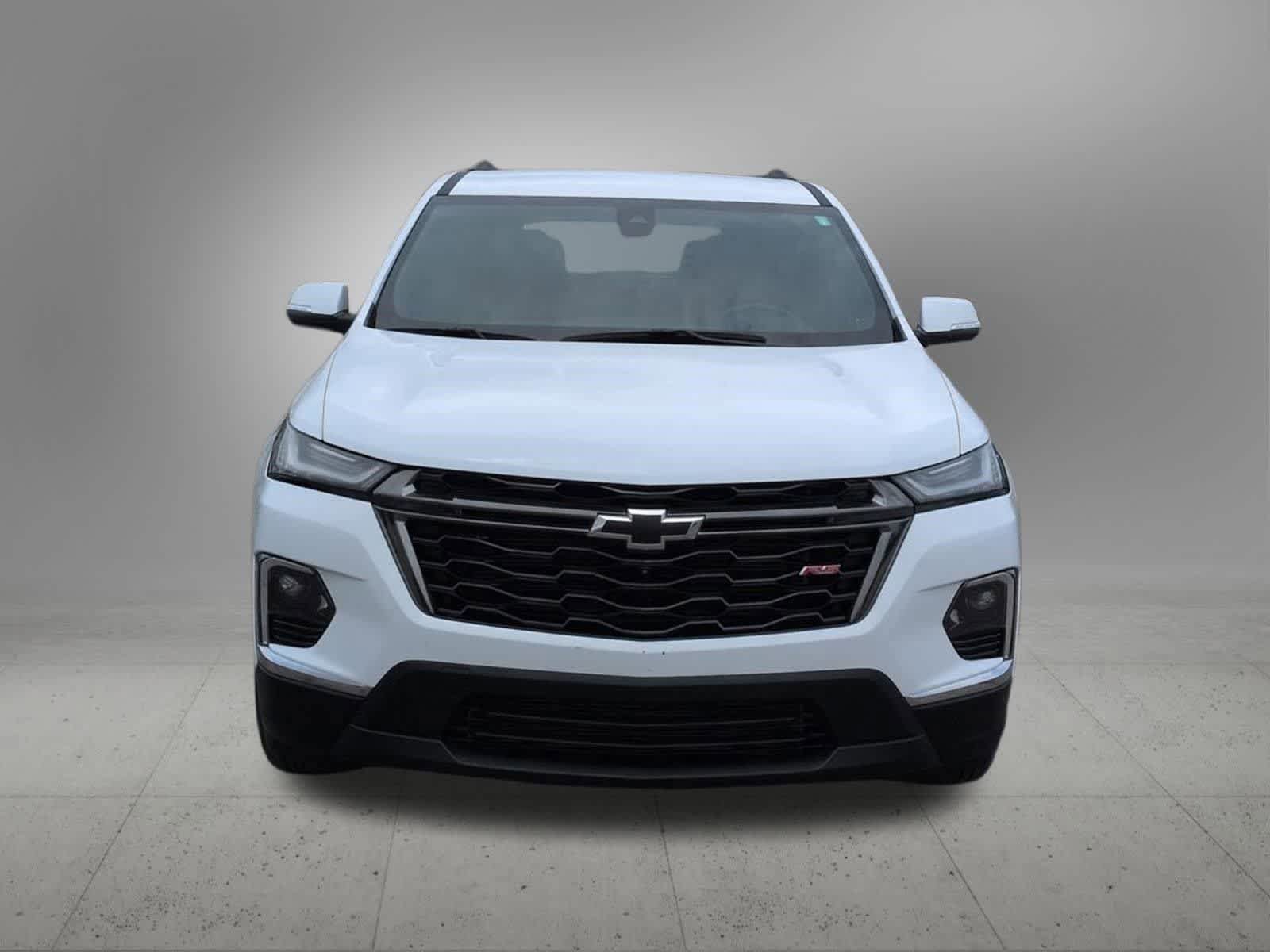 Used 2023 Chevrolet Traverse RS w/ LPO, Floor Liner Package FWD image 9