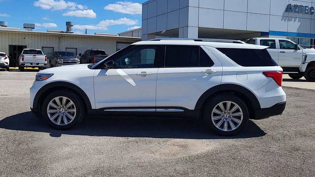 Used 2022 Ford Explorer Limited w/ Limited Technology Package image 5