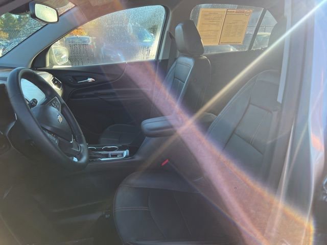 Used 2023 Chevrolet Equinox Premier image 9