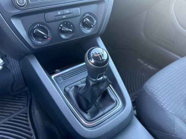 Used 2016 Volkswagen Jetta S image 41