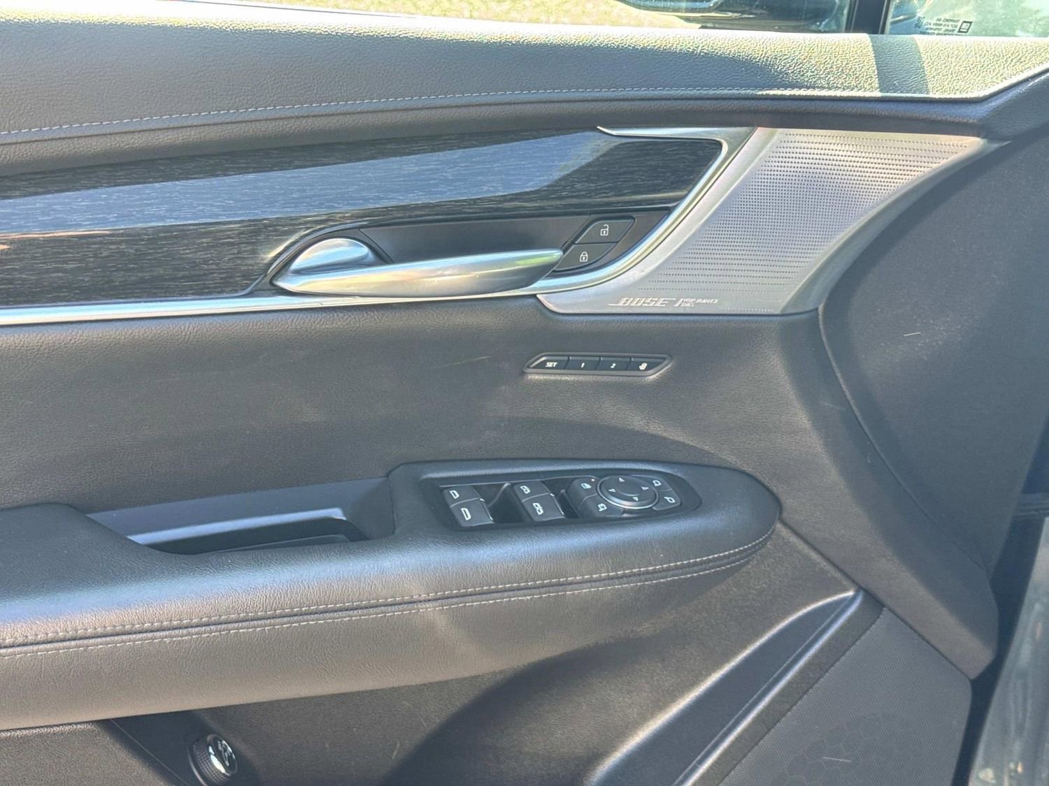 Used 2020 Cadillac XT5 Premium Luxury AWD/4WD image 23