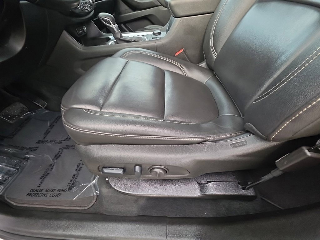 Certified 2023 Chevrolet Traverse LT AWD/4WD image 23