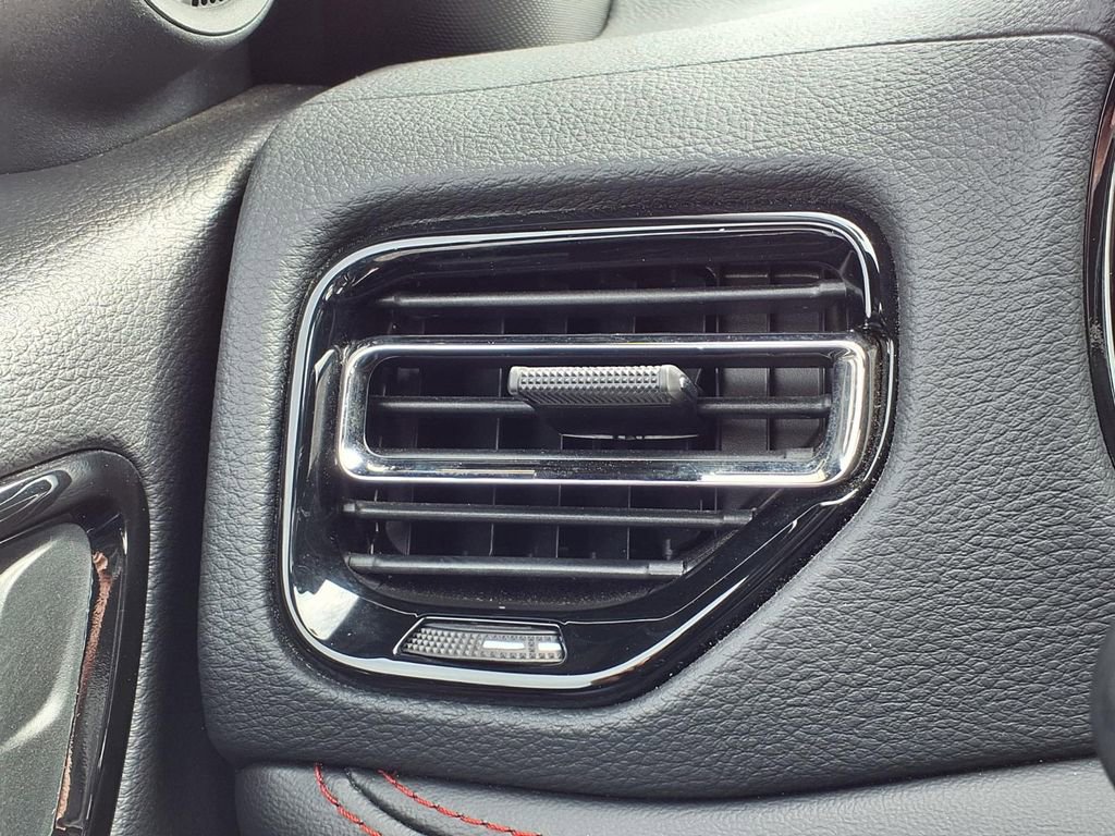 Used 2025 Dodge Durango GT image 30